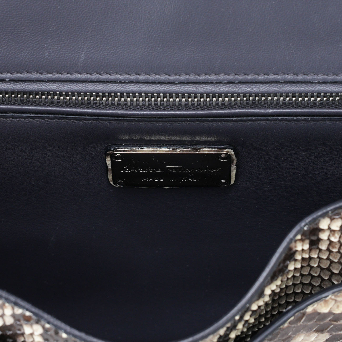 FERRAGAMO(USED)페레가모 소피아 파이톤 토트백